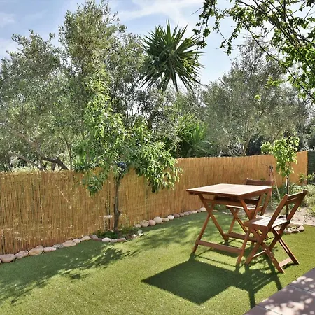 Guest house Avra Milos Zefiria