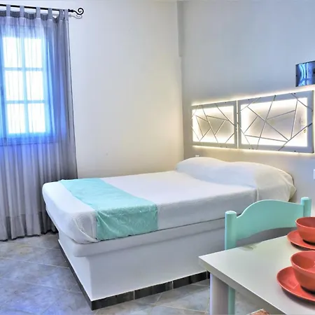 Avra Milos Guest house