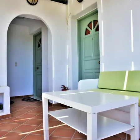 Avra Milos Guest house