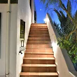 Avra Milos Guest house