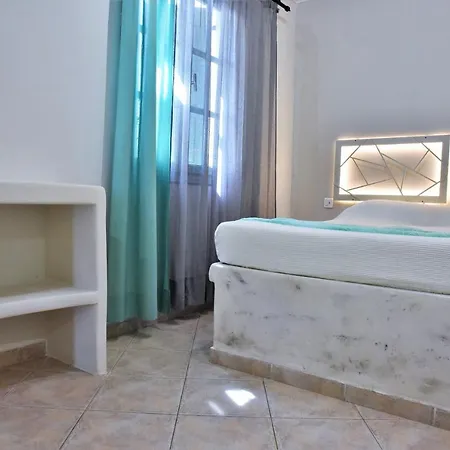 Πανσιόν Avra Milos