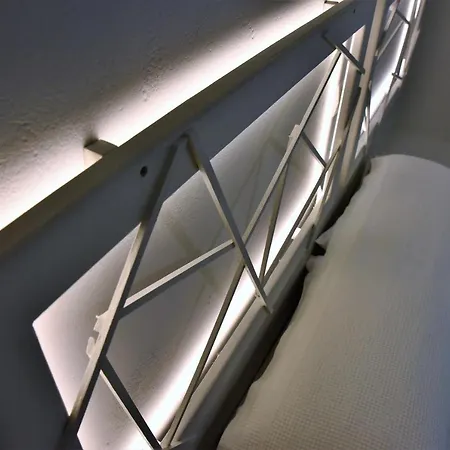 Avra Milos Guest house Zefiria