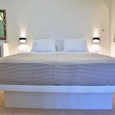 Avra Milos Guest house