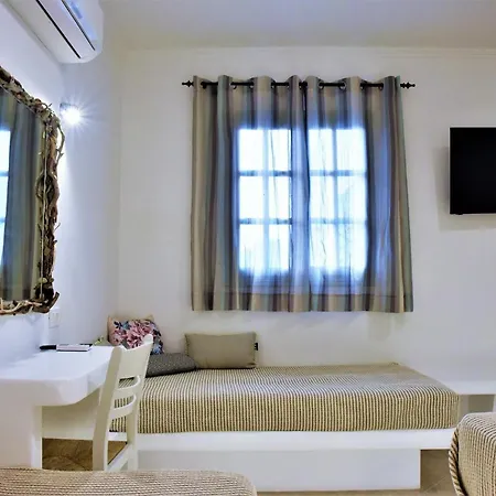Avra Milos 4*