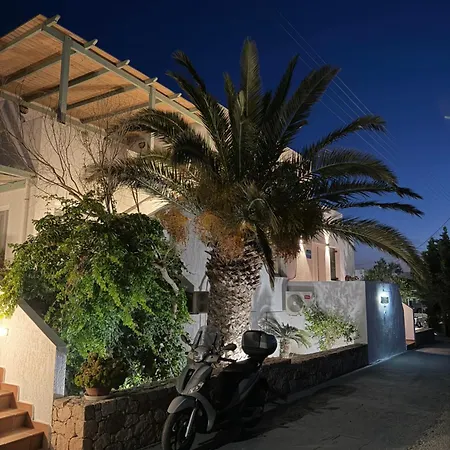 Avra Milos 4*