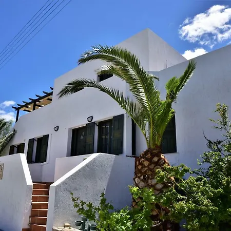 Avra Milos Guest house