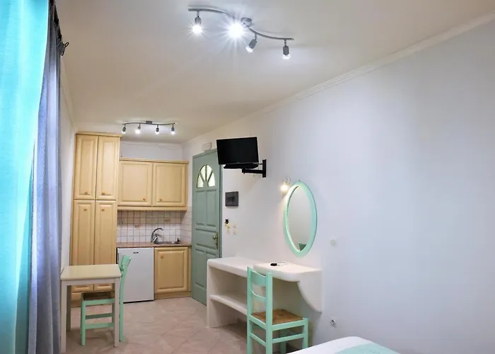 Avra Milos 4* Zefiría