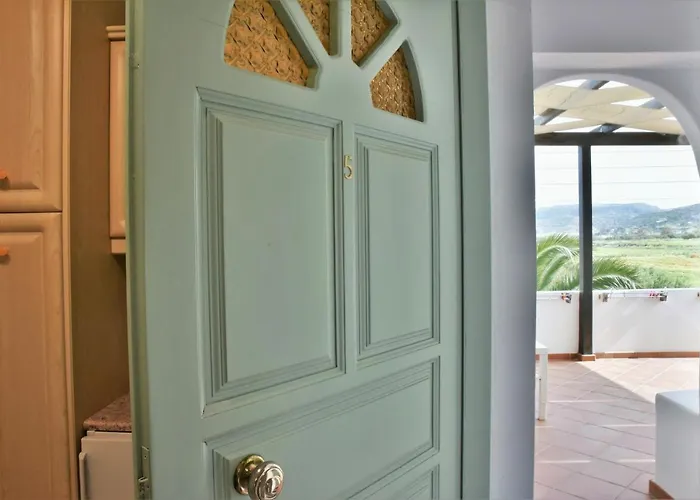 Avra Milos Gasthuis 4*