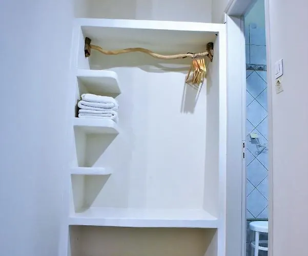 Avra Milos 4* Zefiría