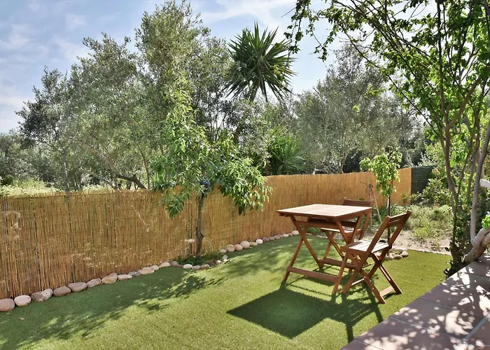 בית הארחה Avra Milos Zefiría